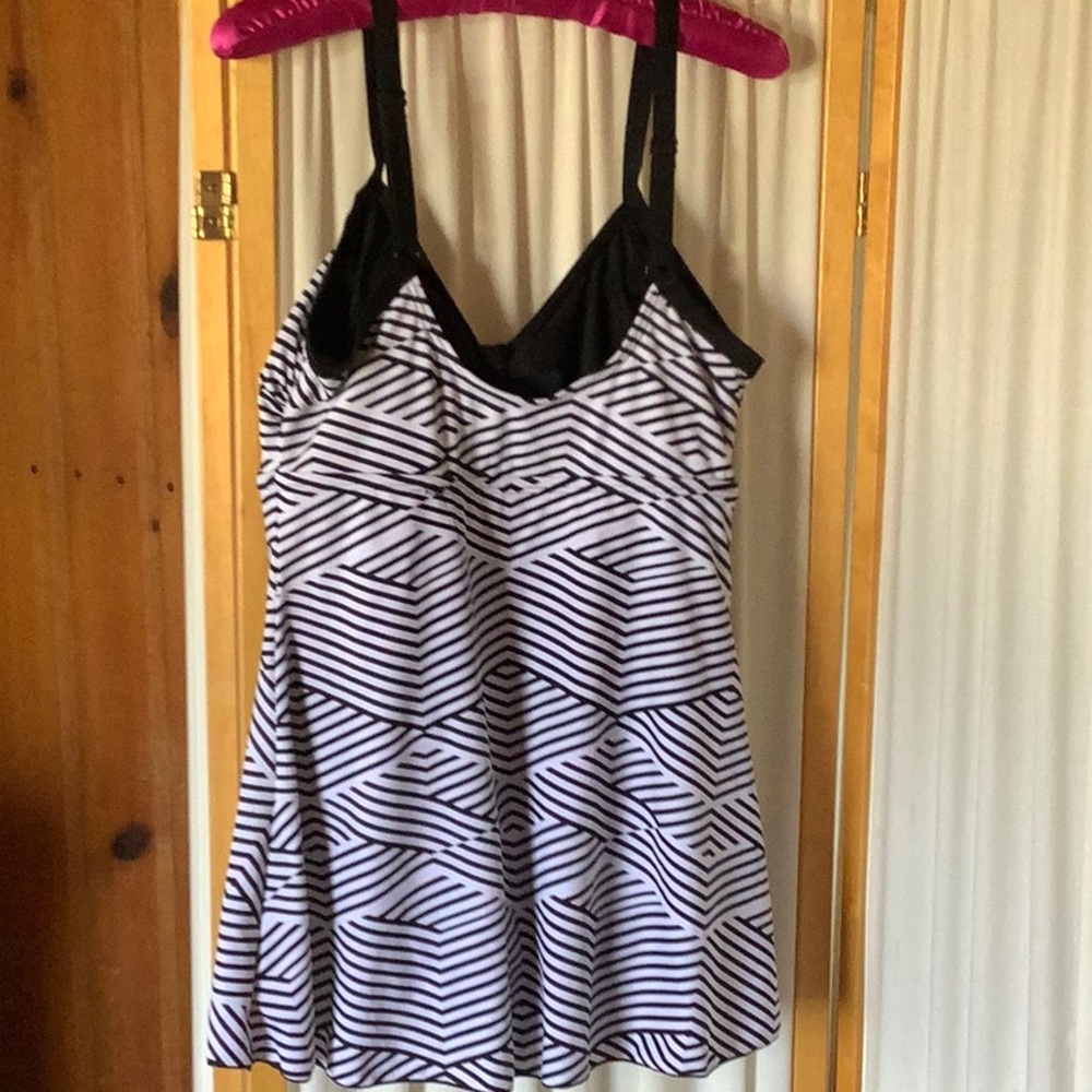 Bathing Suit - Picture 2 of 6